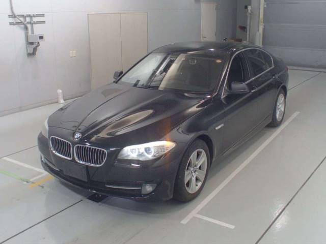 30474 BMW 5 SERIES XG28 2012 г. (CAA Chubu)
